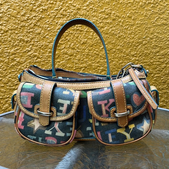 Dooney & Bourke Handbags - Authentic Dooney & Bourke Vintage Saddle/Banana Bag